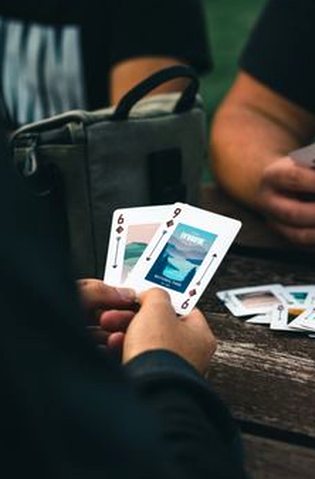 game trực tuyến Debet Poker